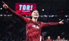 包含莱比锡前锋破门得手，成功晋级的词条