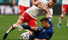 九游体育官网-欧预赛比赛比分惊艳，双方积分差距拉大