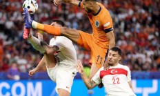 九游体育网页版登录入口-包含捷克队在欧预赛比赛中斩获佳绩，喜旺冲刺的词条