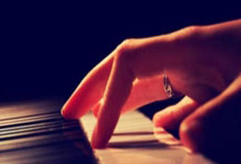 立陶宛选手实现网球比赛逆袭夺冠