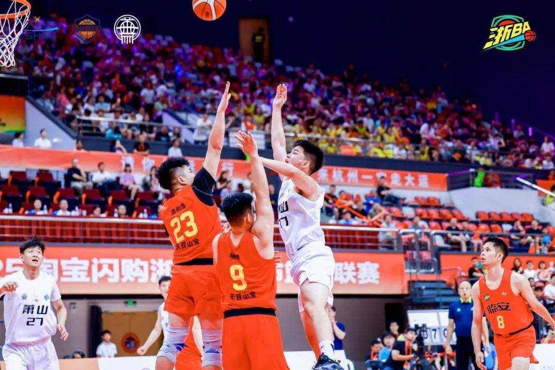 强队巅峰对决给球迷带来绝佳视觉盛宴