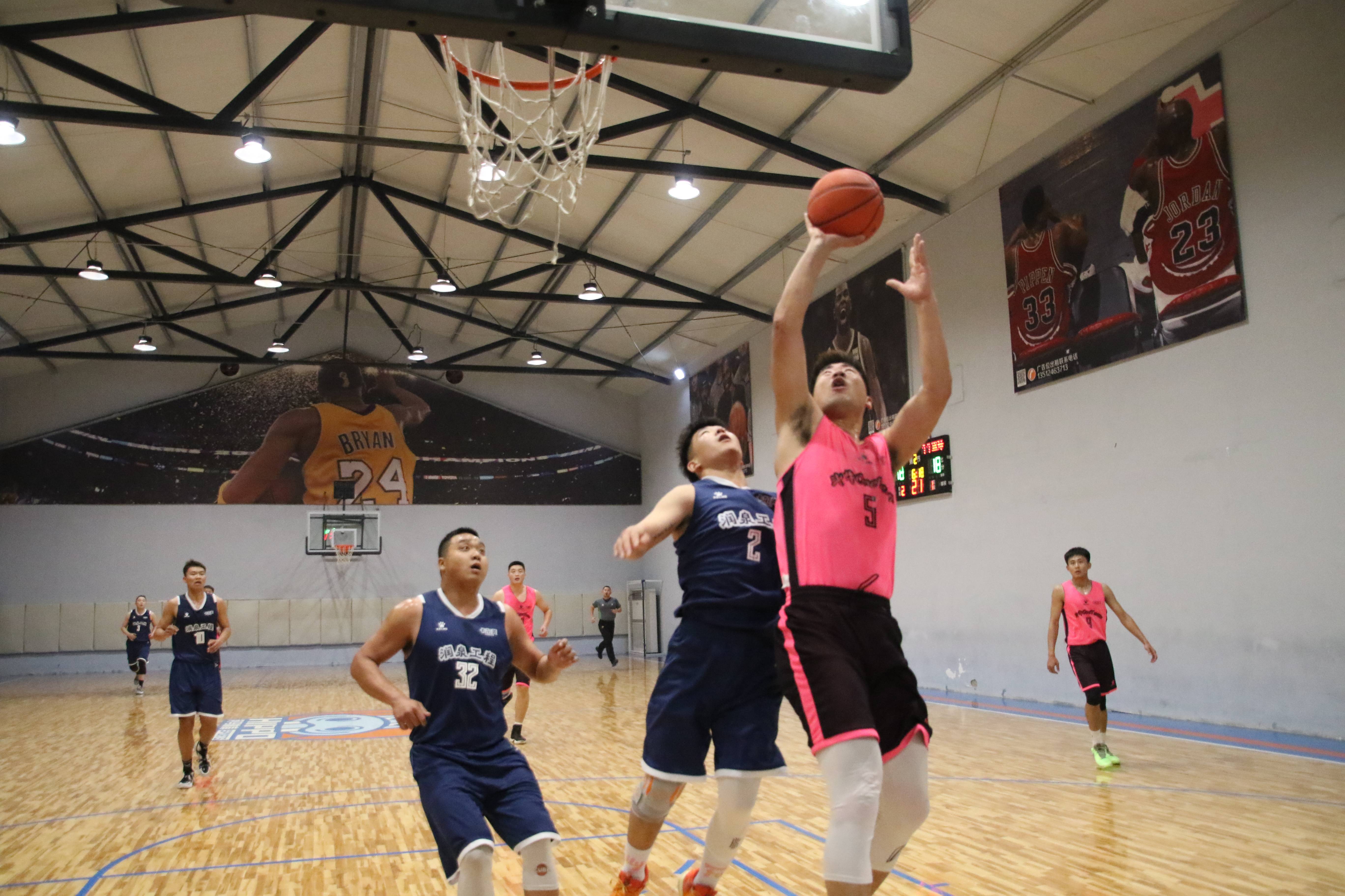 一支实力强劲的篮球职业联赛球队崭露头角