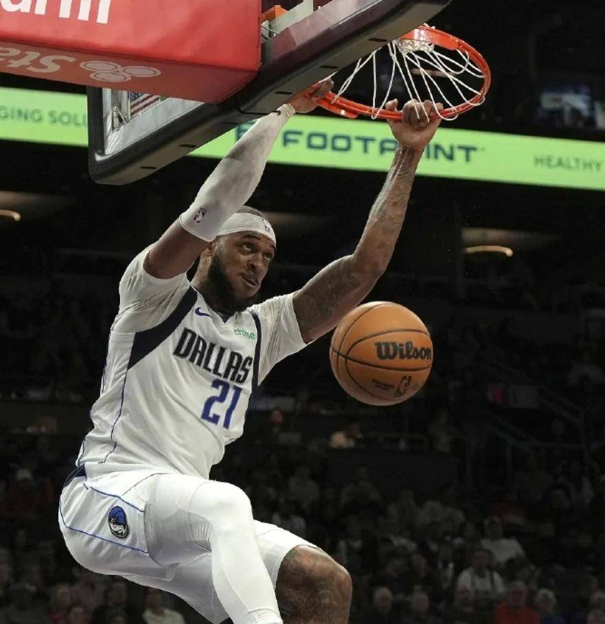 卡哇伊替补发挥不俗，快船险胜背靠背击败小牛的简单介绍