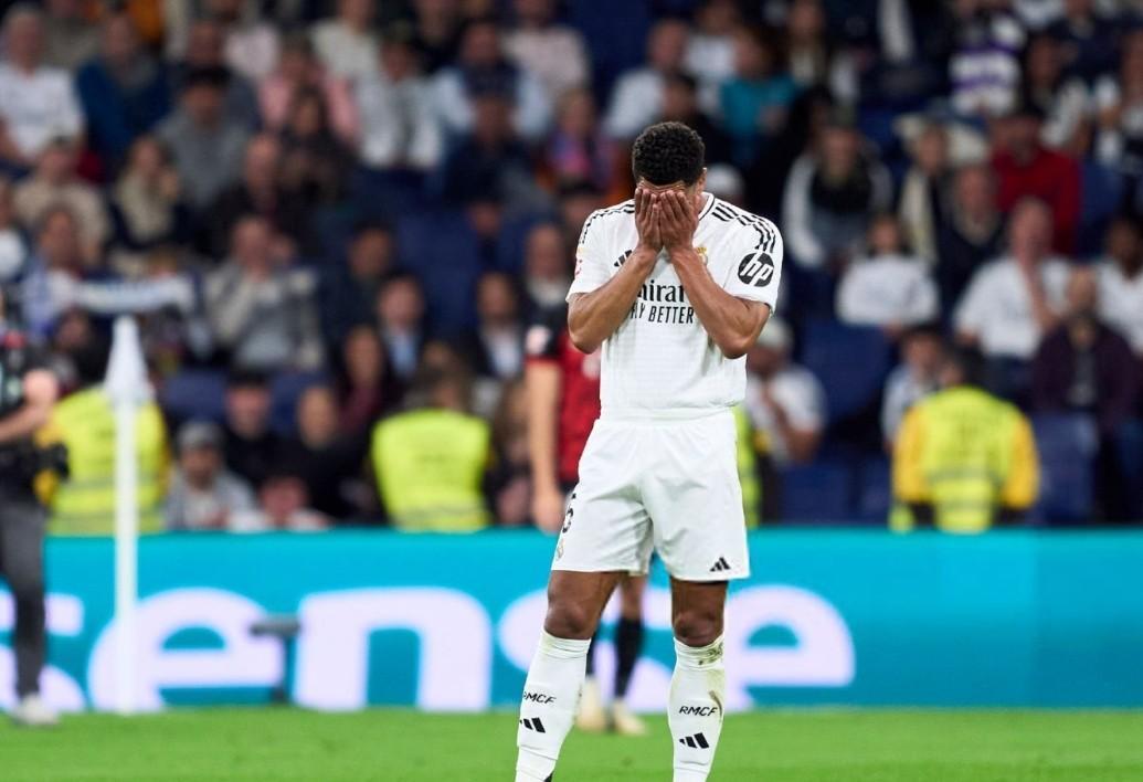 包含皇马主场告负，教练寻求改变的词条